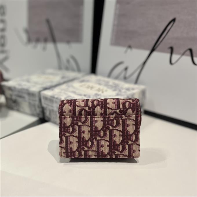 2025228Y 170P182139872